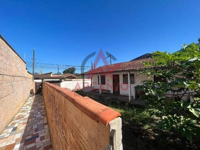 Casa para Venda em Ubatuba - 1