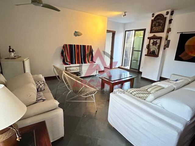 Apartamento para Venda em Ubatuba - 2