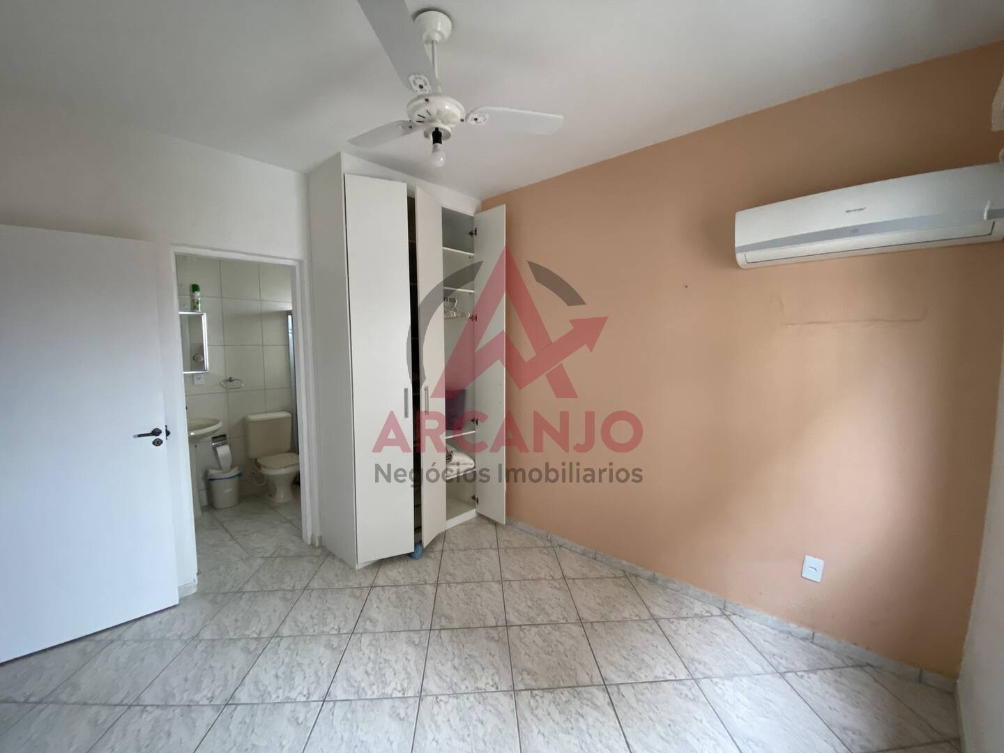 Apartamento para alugar com 3 quartos, 80m² - Foto 11