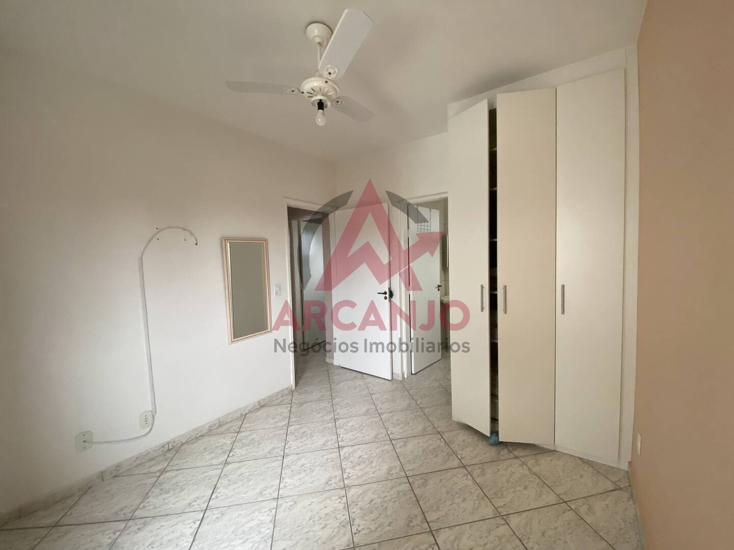 Apartamento para alugar com 3 quartos, 80m² - Foto 12