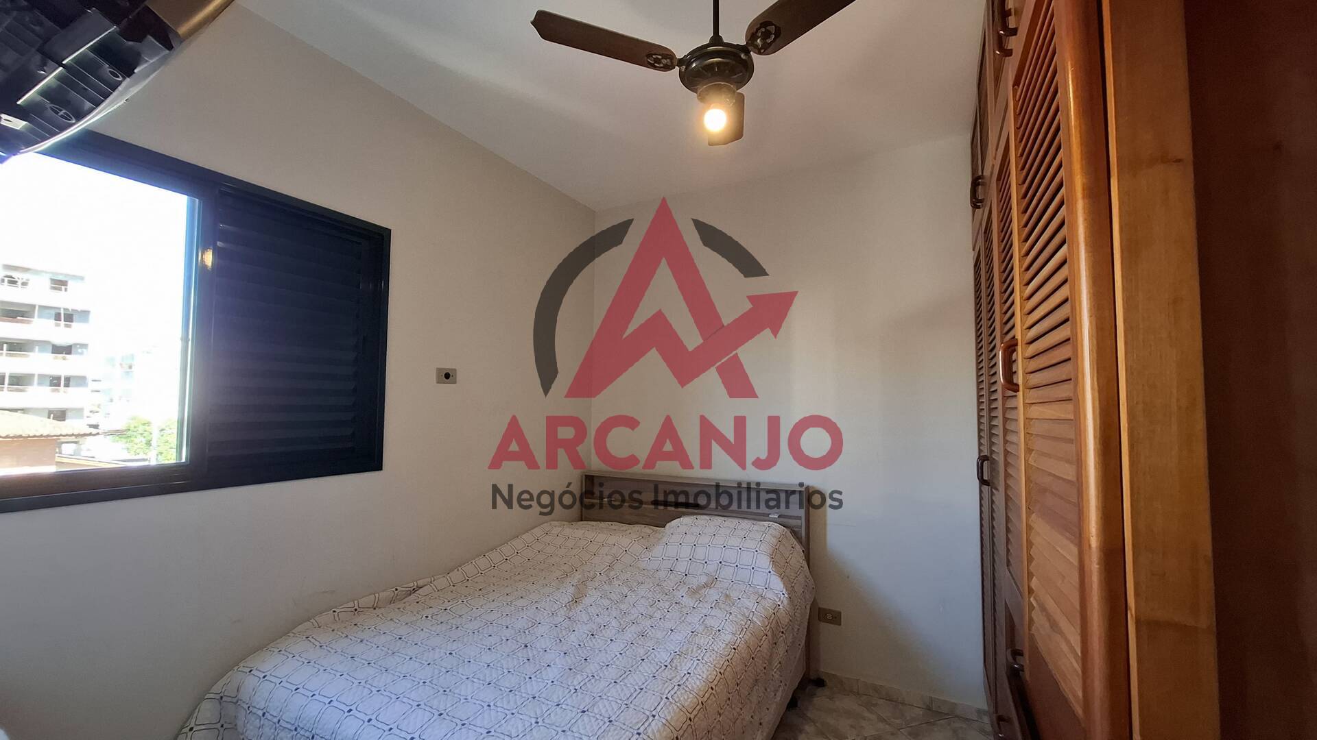 Apartamento para alugar com 2 quartos, 67m² - Foto 13