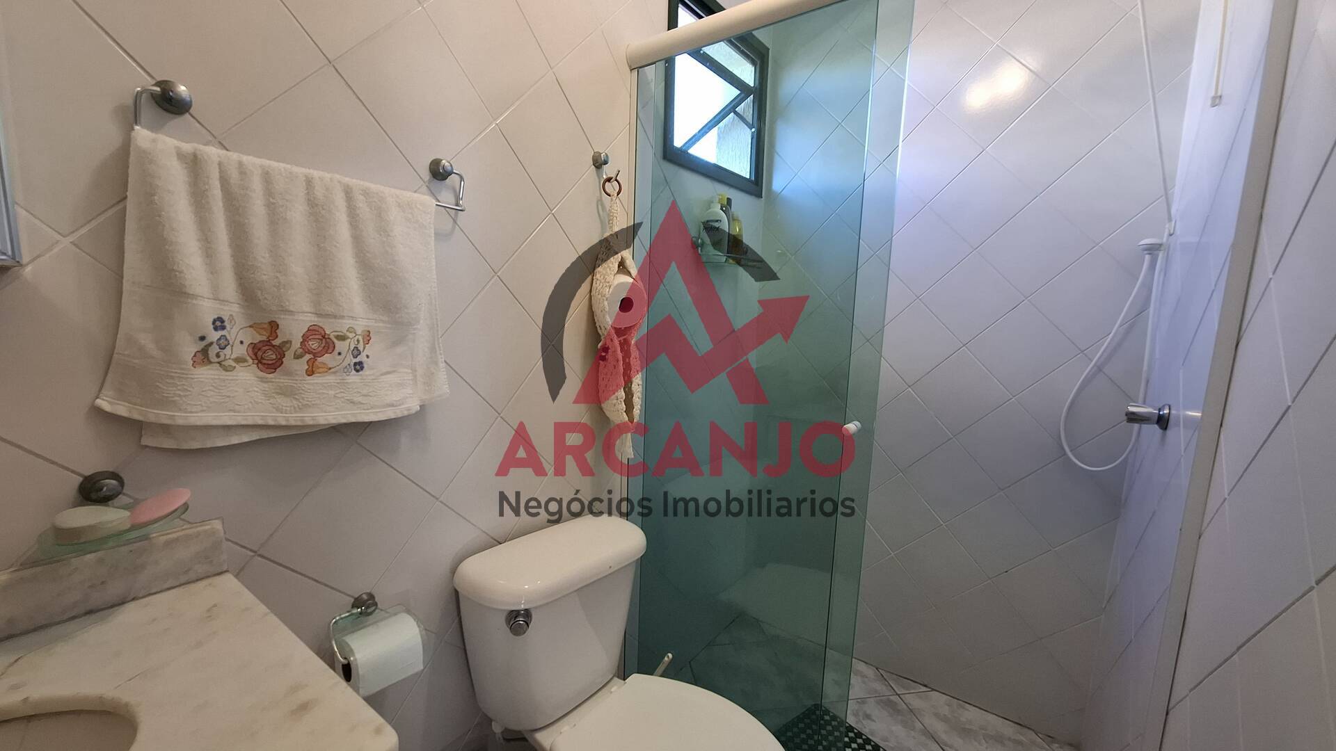 Apartamento para alugar com 2 quartos, 67m² - Foto 12