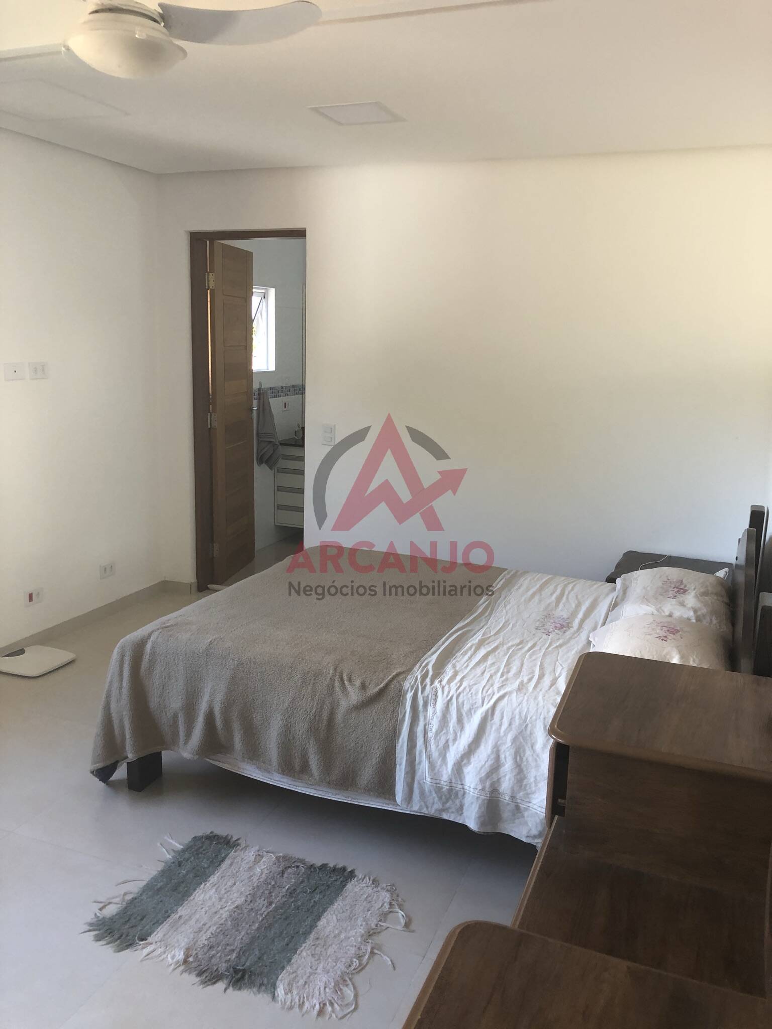 Casa à venda com 4 quartos, 260m² - Foto 14