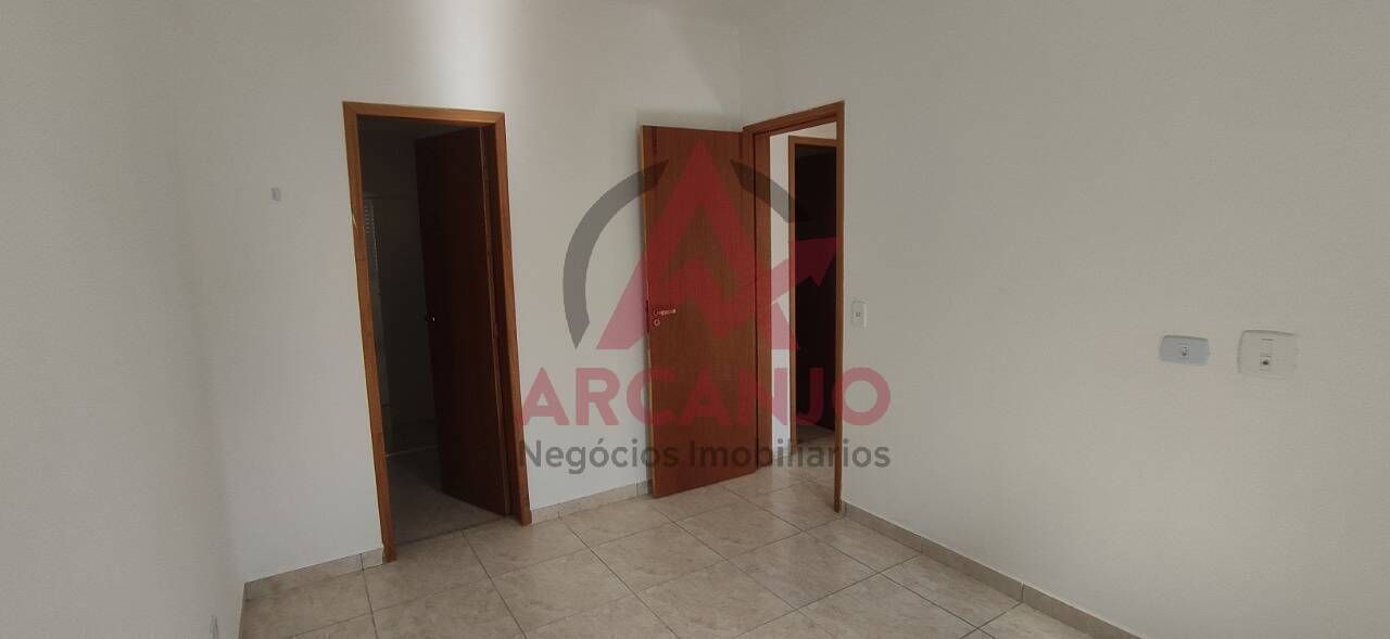 Apartamento para alugar com 2 quartos, 70m² - Foto 13