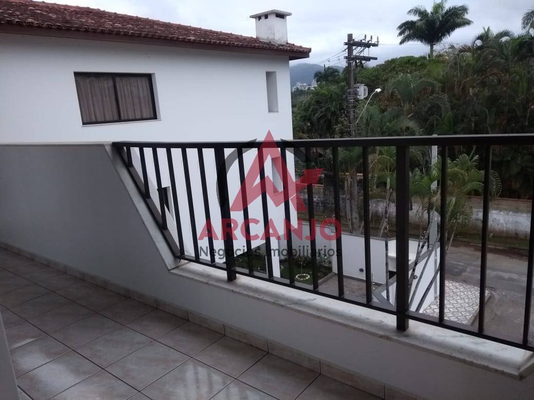 Apartamento à venda com 3 quartos, 100m² - Foto 2