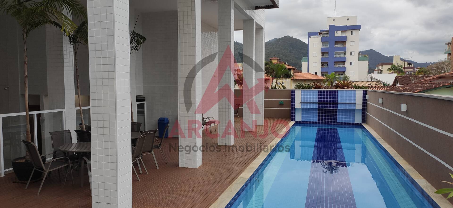 Apartamento à venda com 2 quartos, 200m² - Foto 1