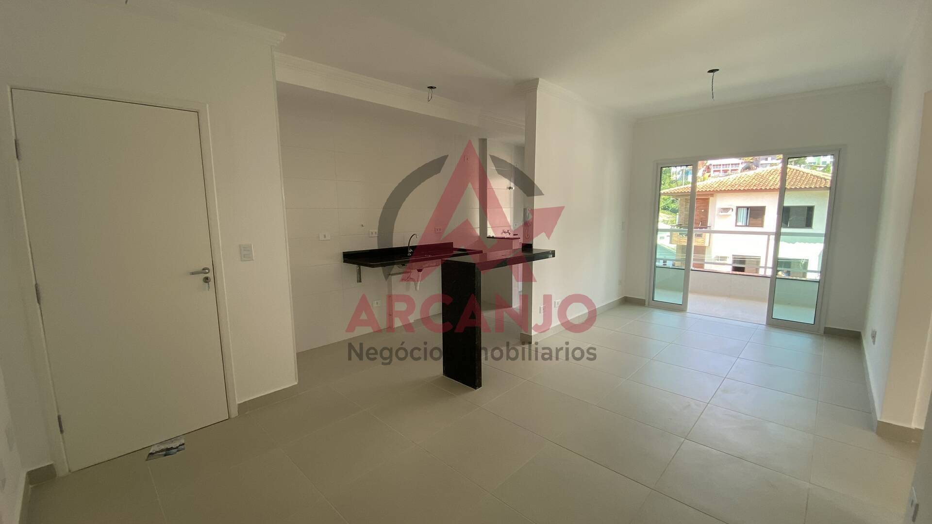 Apartamento à venda com 2 quartos, 67m² - Foto 1