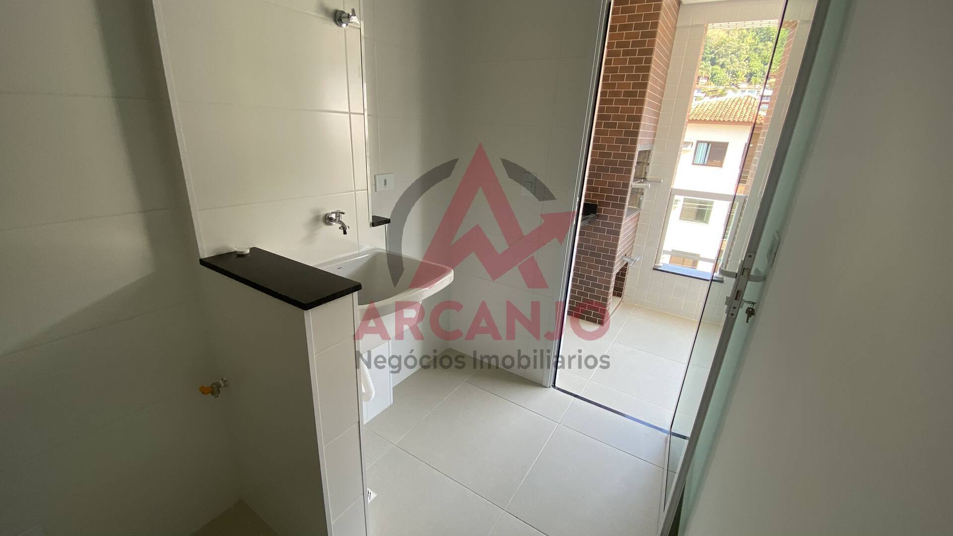 Apartamento à venda com 2 quartos, 67m² - Foto 29