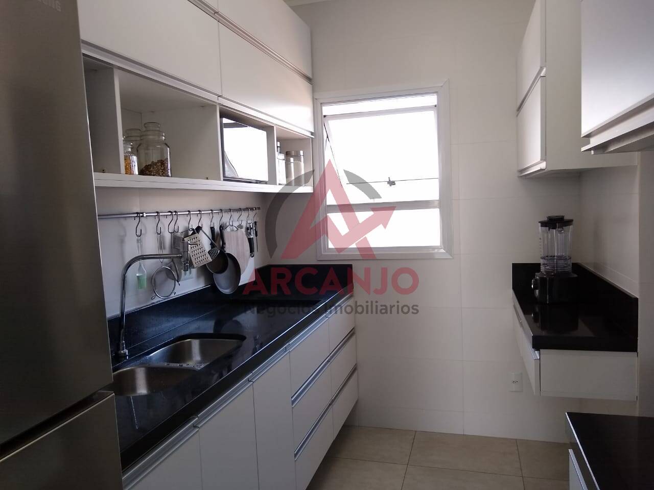 Apartamento à venda com 3 quartos, 156m² - Foto 12