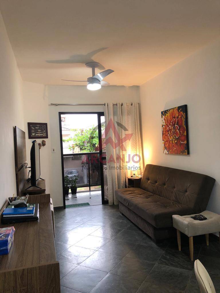 Apartamento à venda com 2 quartos, 61m² - Foto 4