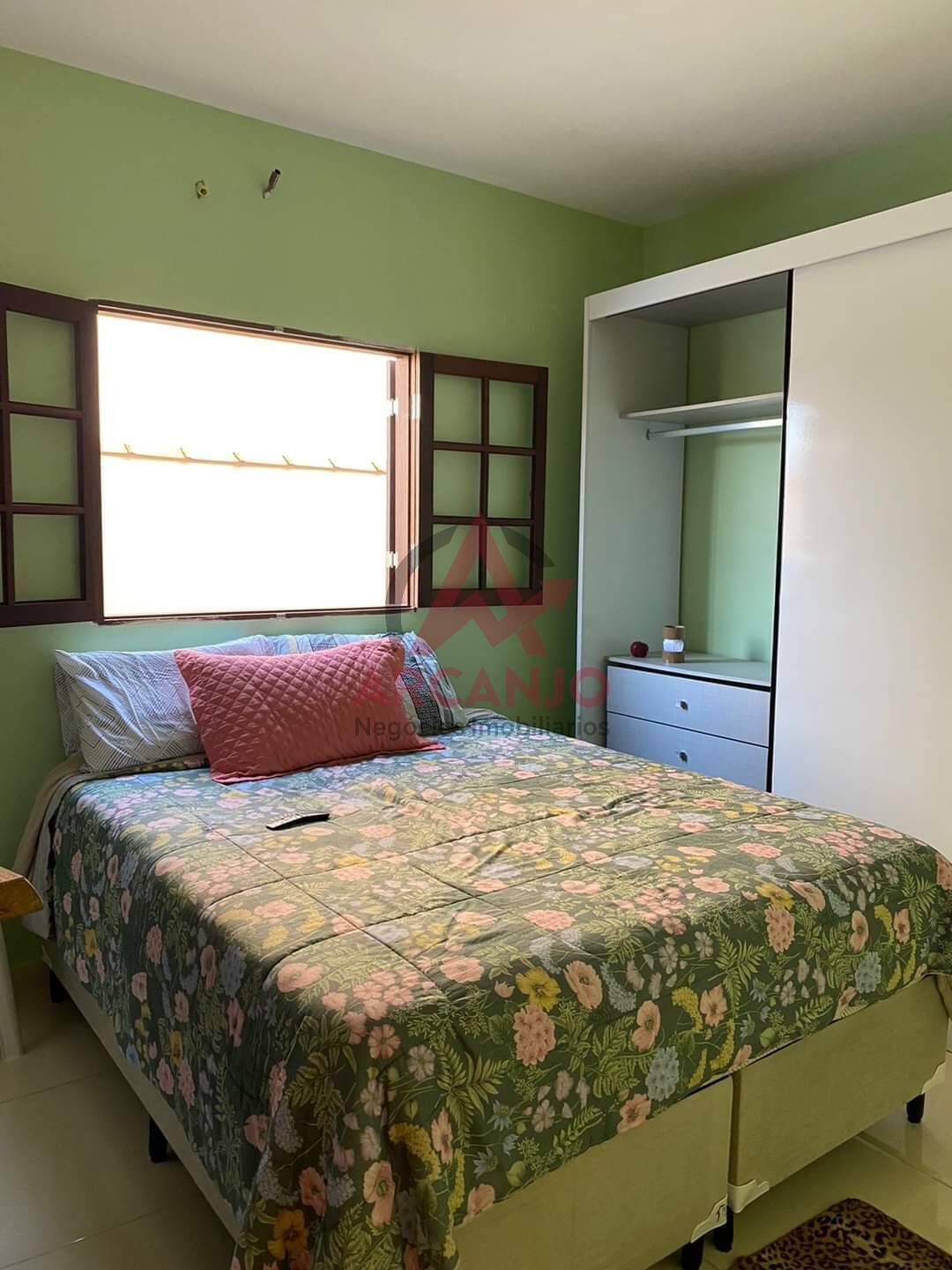 Casa à venda com 2 quartos, 130m² - Foto 15