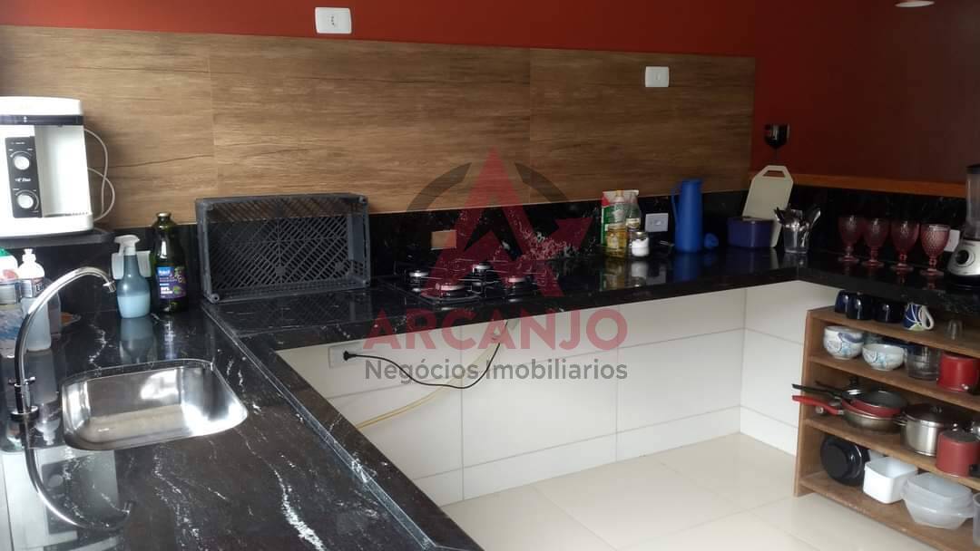 Casa à venda com 2 quartos, 130m² - Foto 12