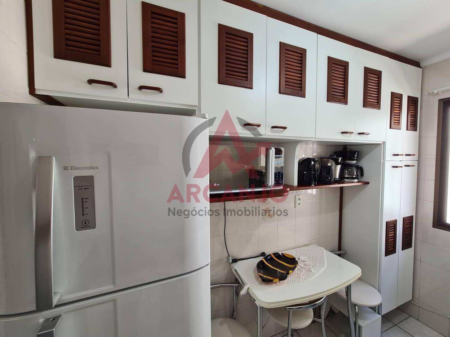 Apartamento à venda com 2 quartos, 65m² - Foto 14