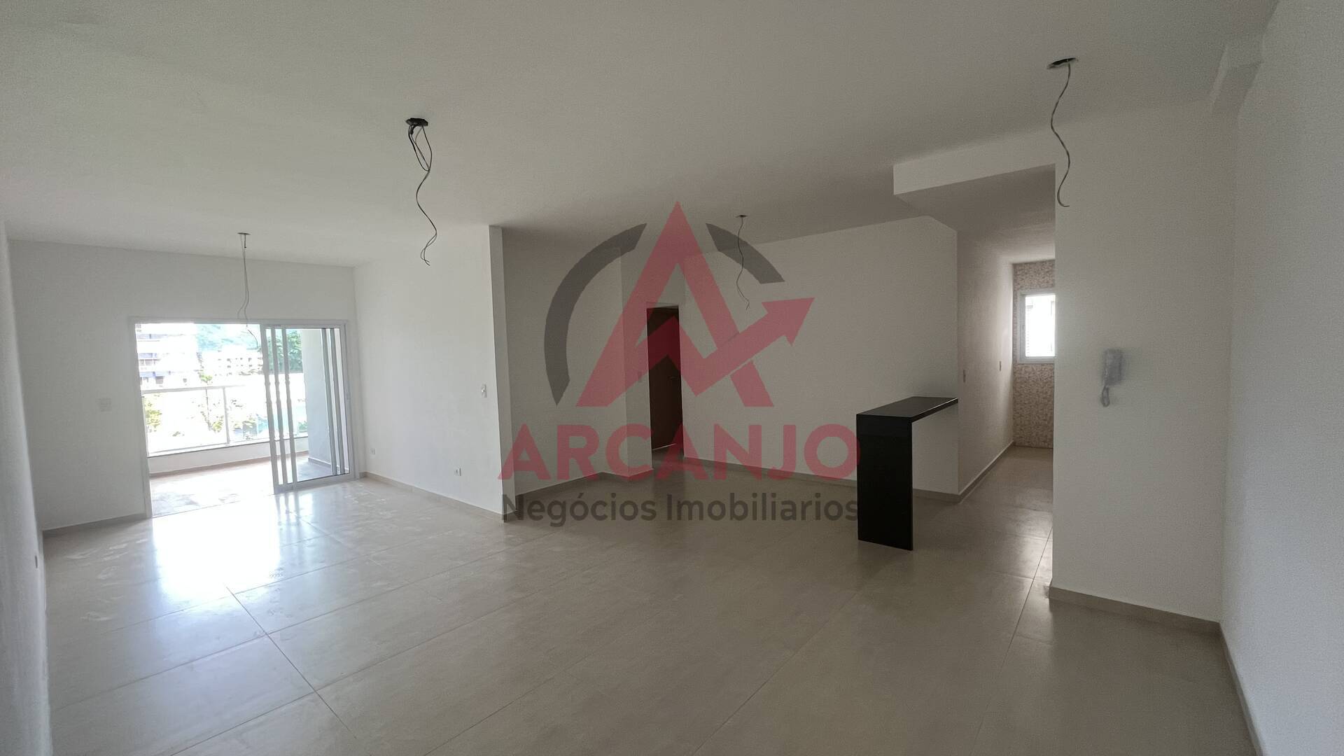 Apartamento à venda com 3 quartos, 105m² - Foto 1