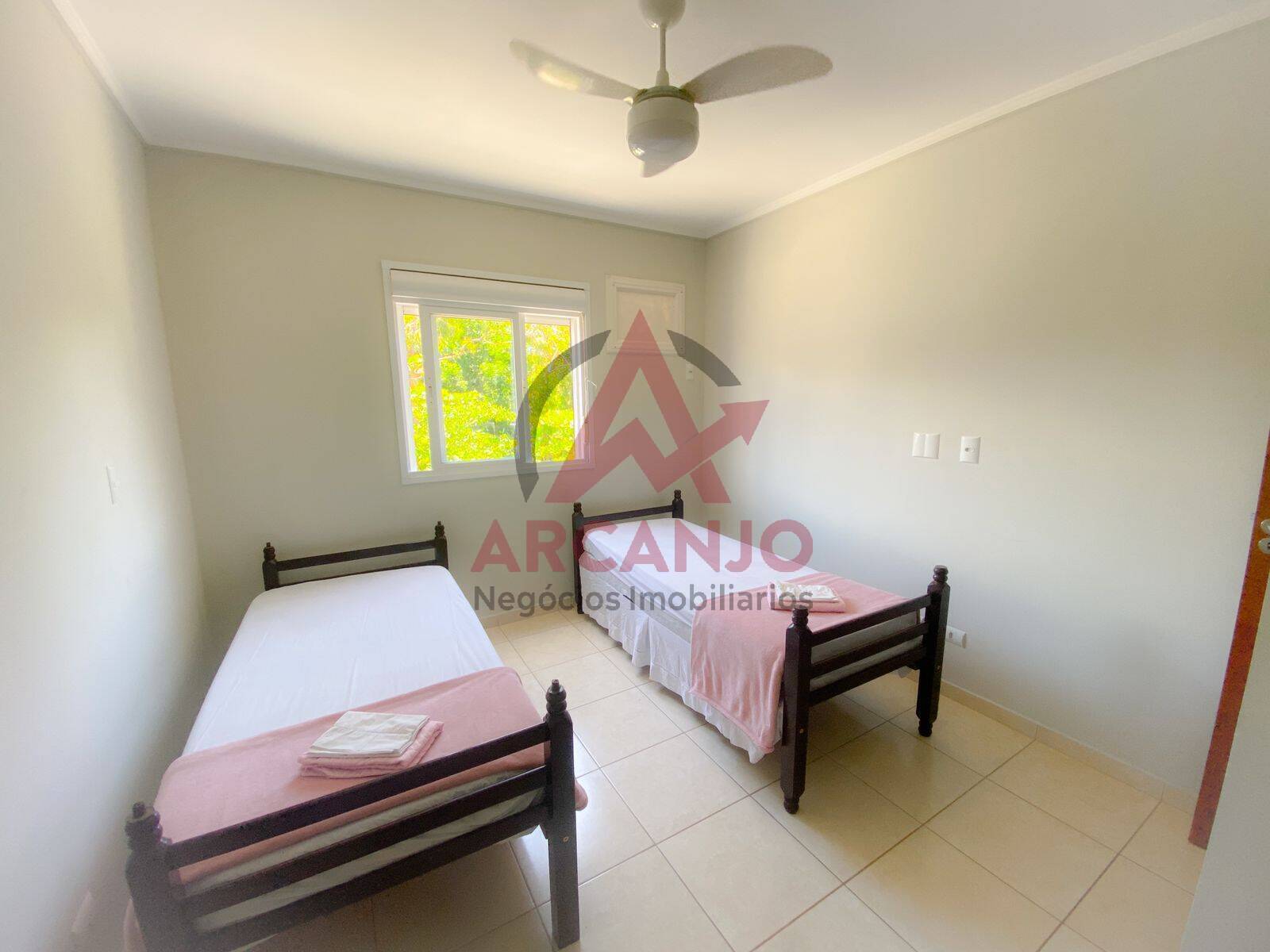 Apartamento à venda com 2 quartos, 75m² - Foto 17