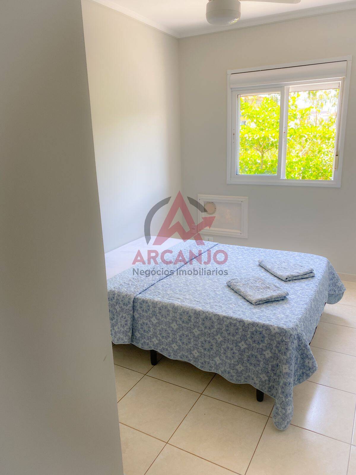 Apartamento à venda com 2 quartos, 75m² - Foto 23