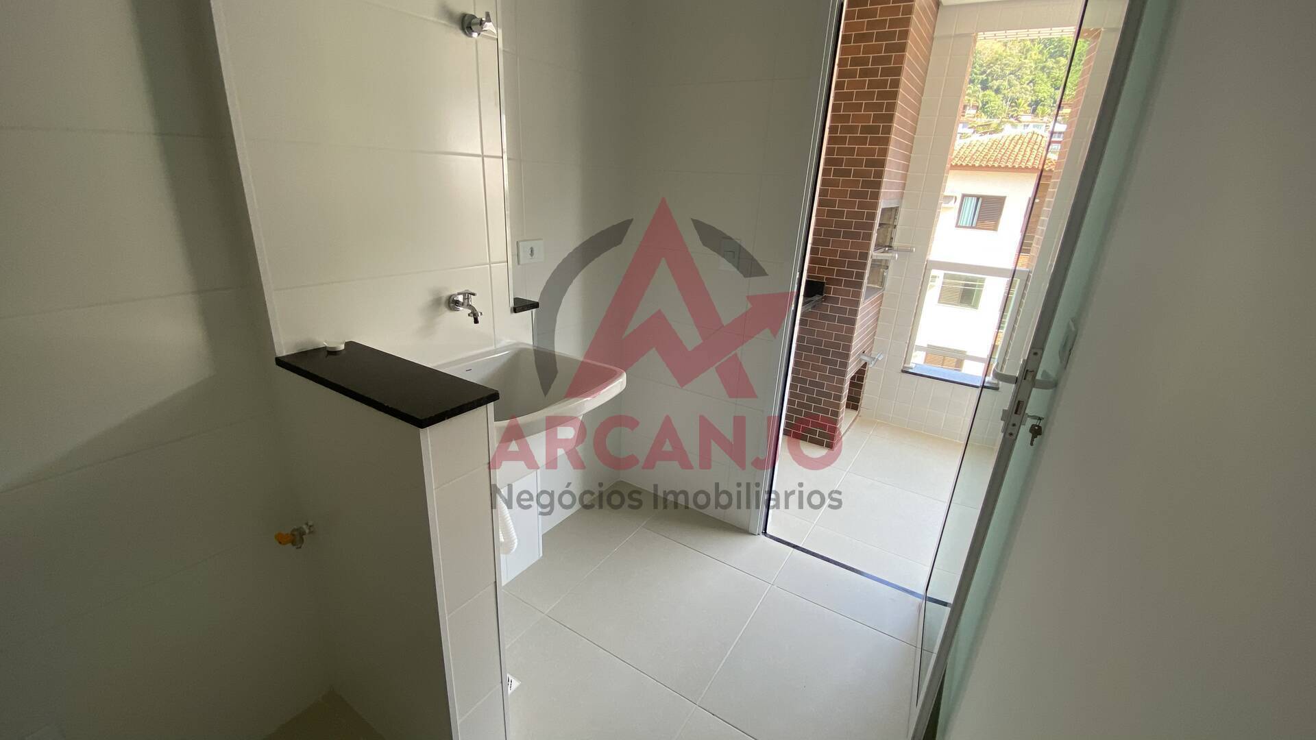 Apartamento à venda com 2 quartos, 67m² - Foto 10