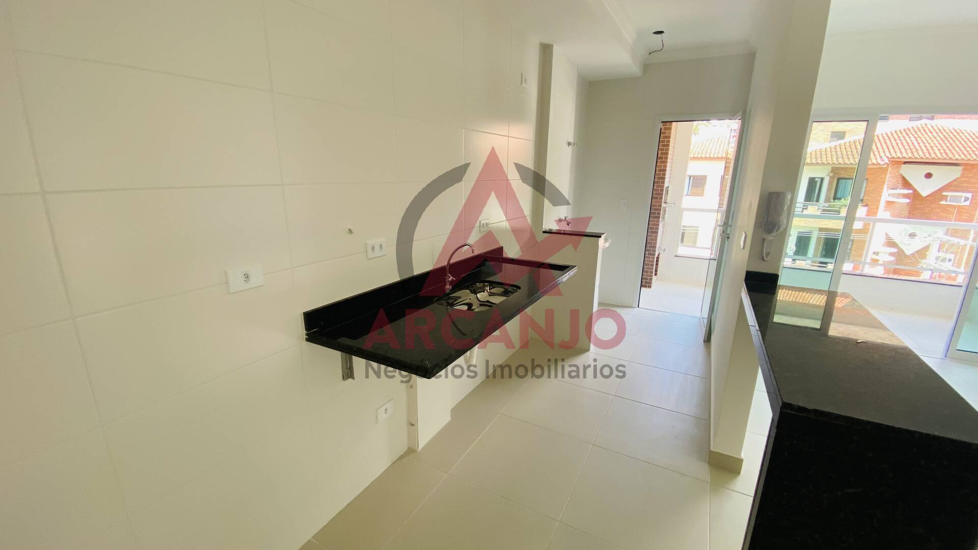 Apartamento à venda com 2 quartos, 67m² - Foto 4