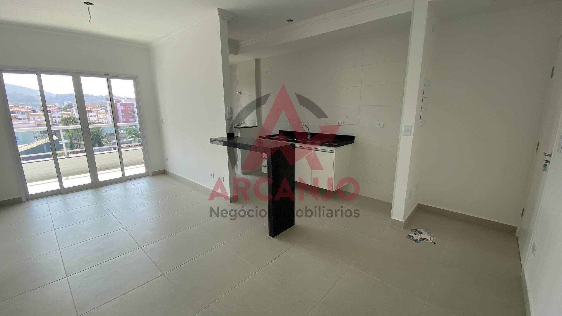 Apartamento à venda com 2 quartos, 67m² - Foto 1