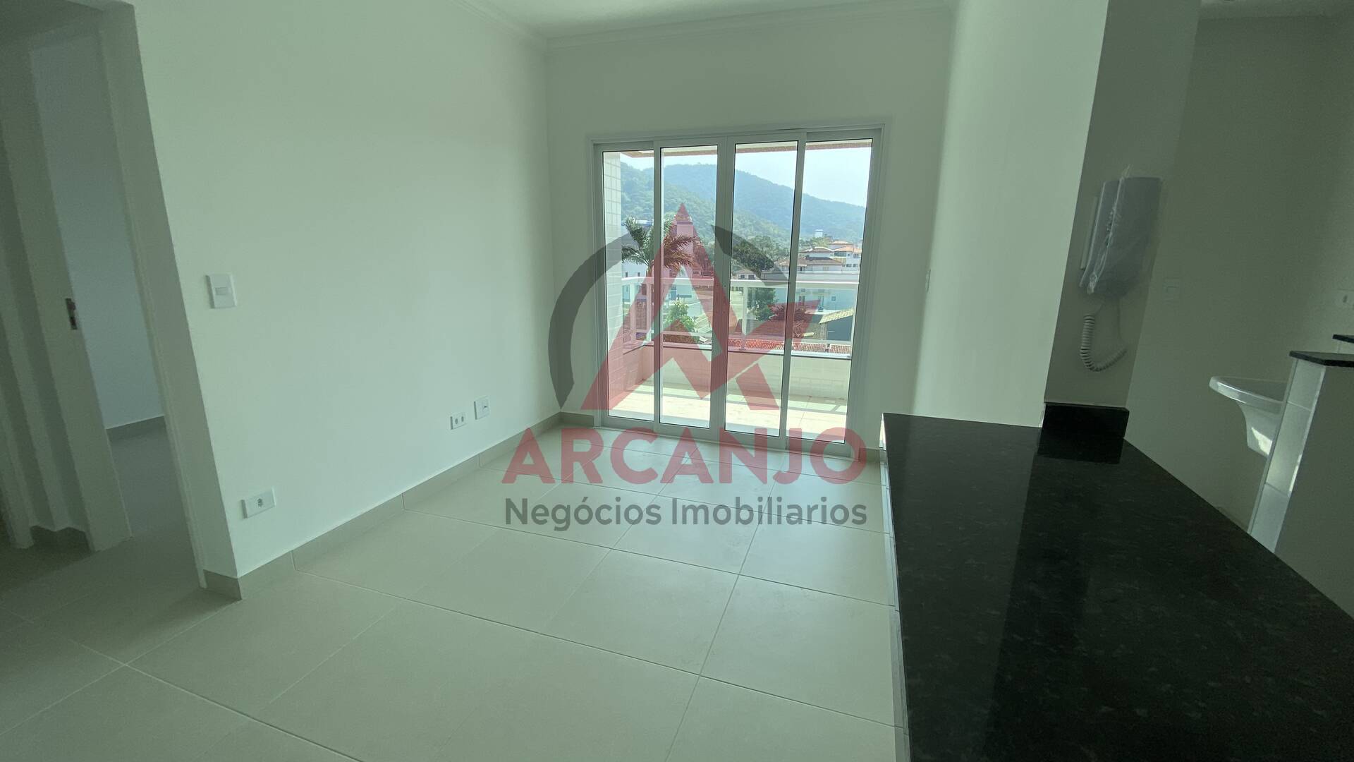 Apartamento à venda com 2 quartos, 67m² - Foto 2