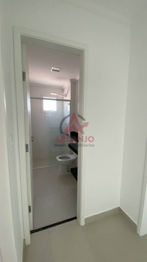 Apartamento à venda com 2 quartos, 67m² - Foto 3