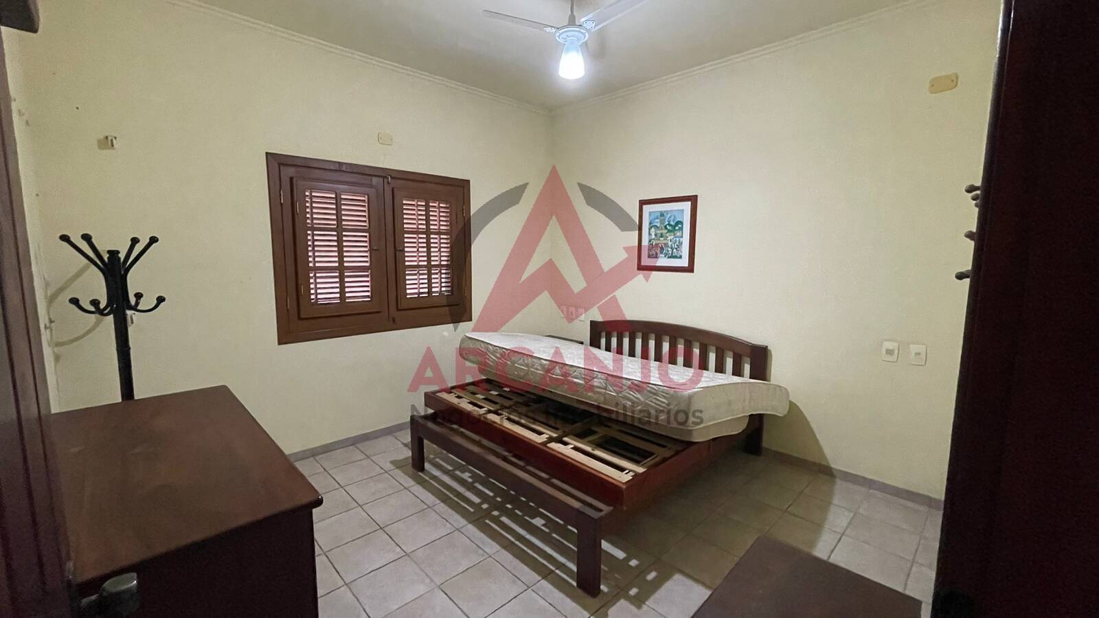 Casa à venda com 3 quartos, 280m² - Foto 14