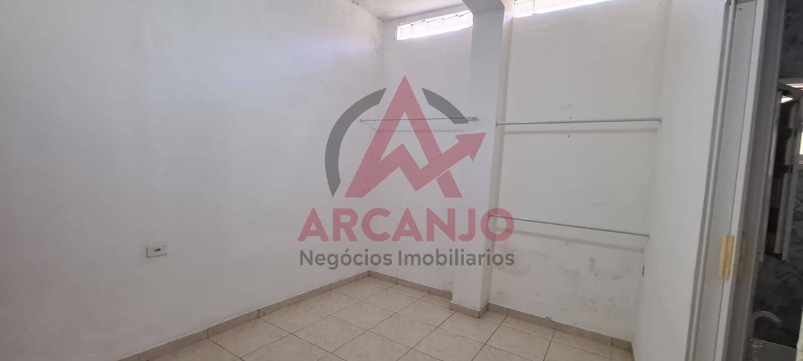 Casa para alugar com 2 quartos, 90m² - Foto 4