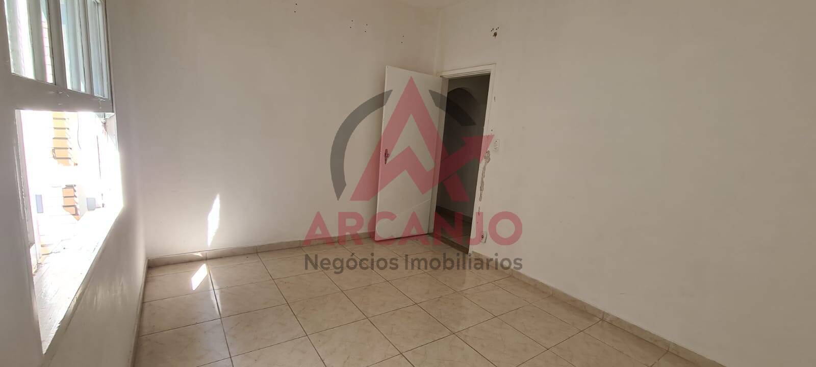 Casa para alugar com 2 quartos, 90m² - Foto 9