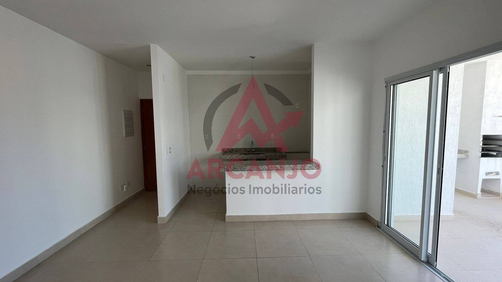 Apartamento à venda com 3 quartos, 193m² - Foto 4