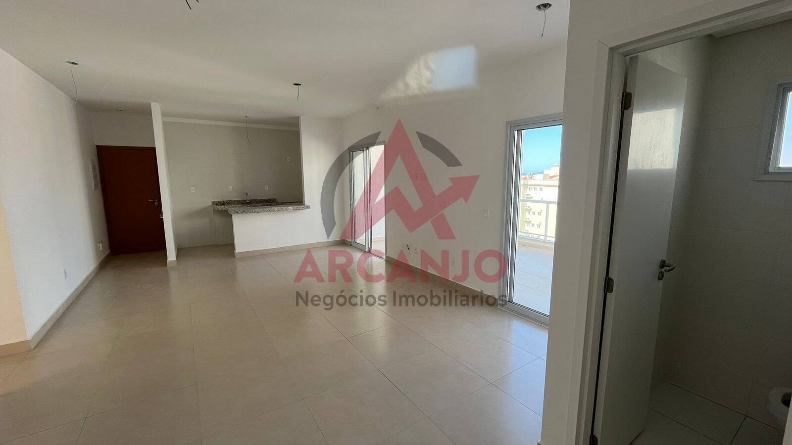 Apartamento à venda com 3 quartos, 193m² - Foto 3