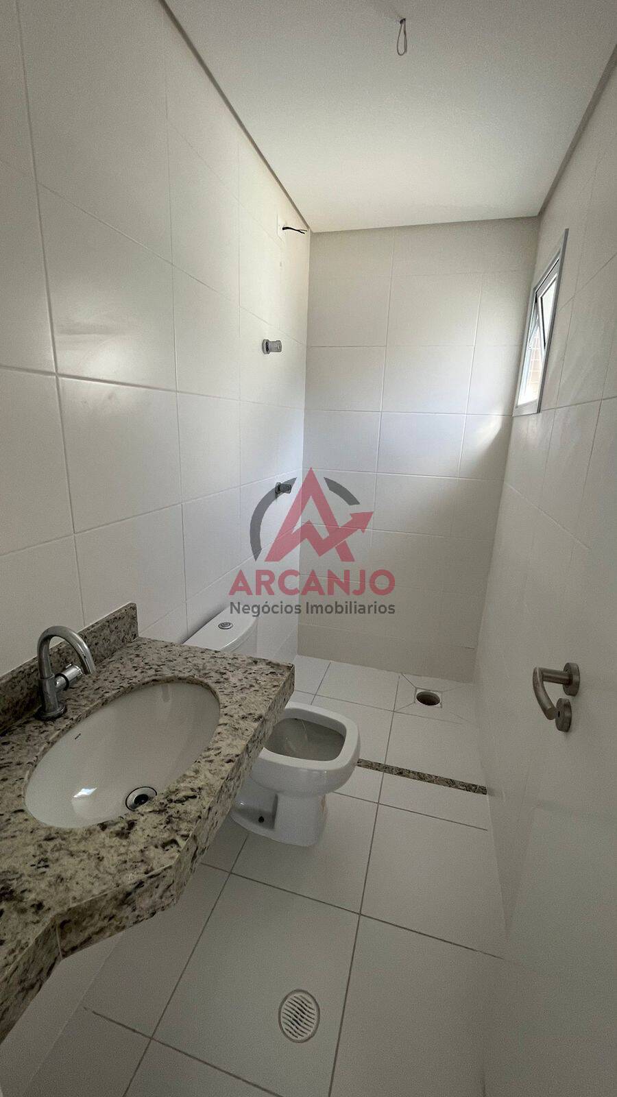 Apartamento à venda com 3 quartos, 190m² - Foto 4