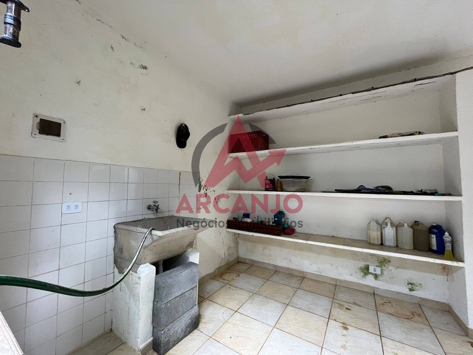 Casa à venda com 3 quartos, 360m² - Foto 16