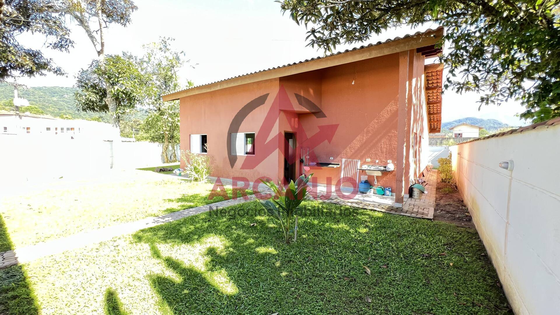 Casa à venda com 3 quartos, 165m² - Foto 4