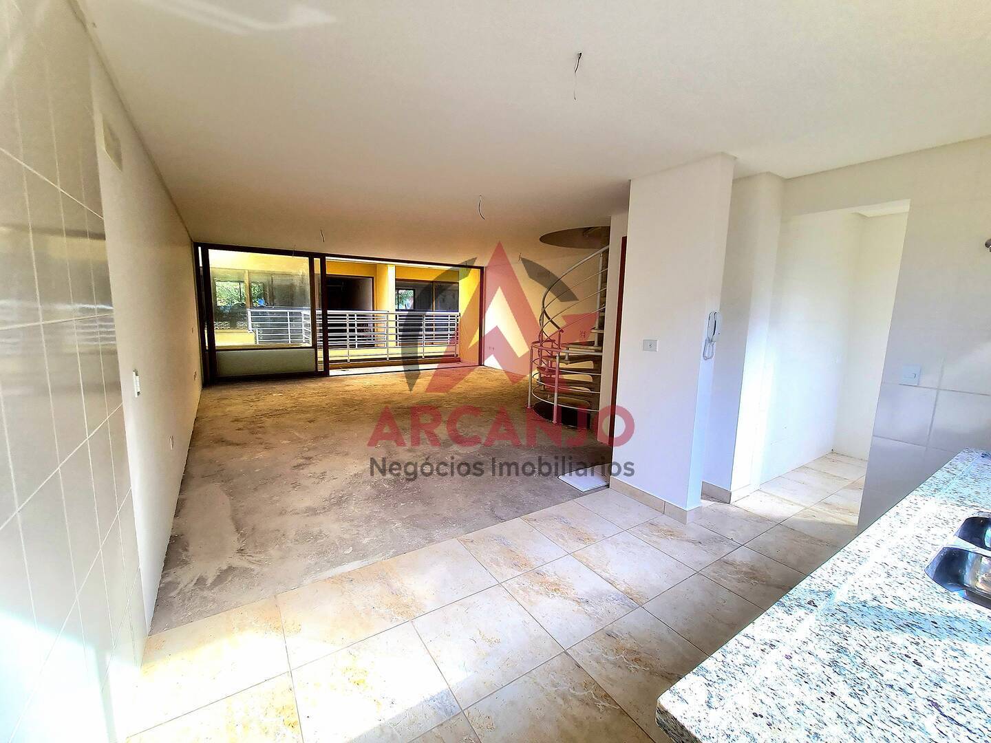 Apartamento à venda com 3 quartos, 168m² - Foto 3