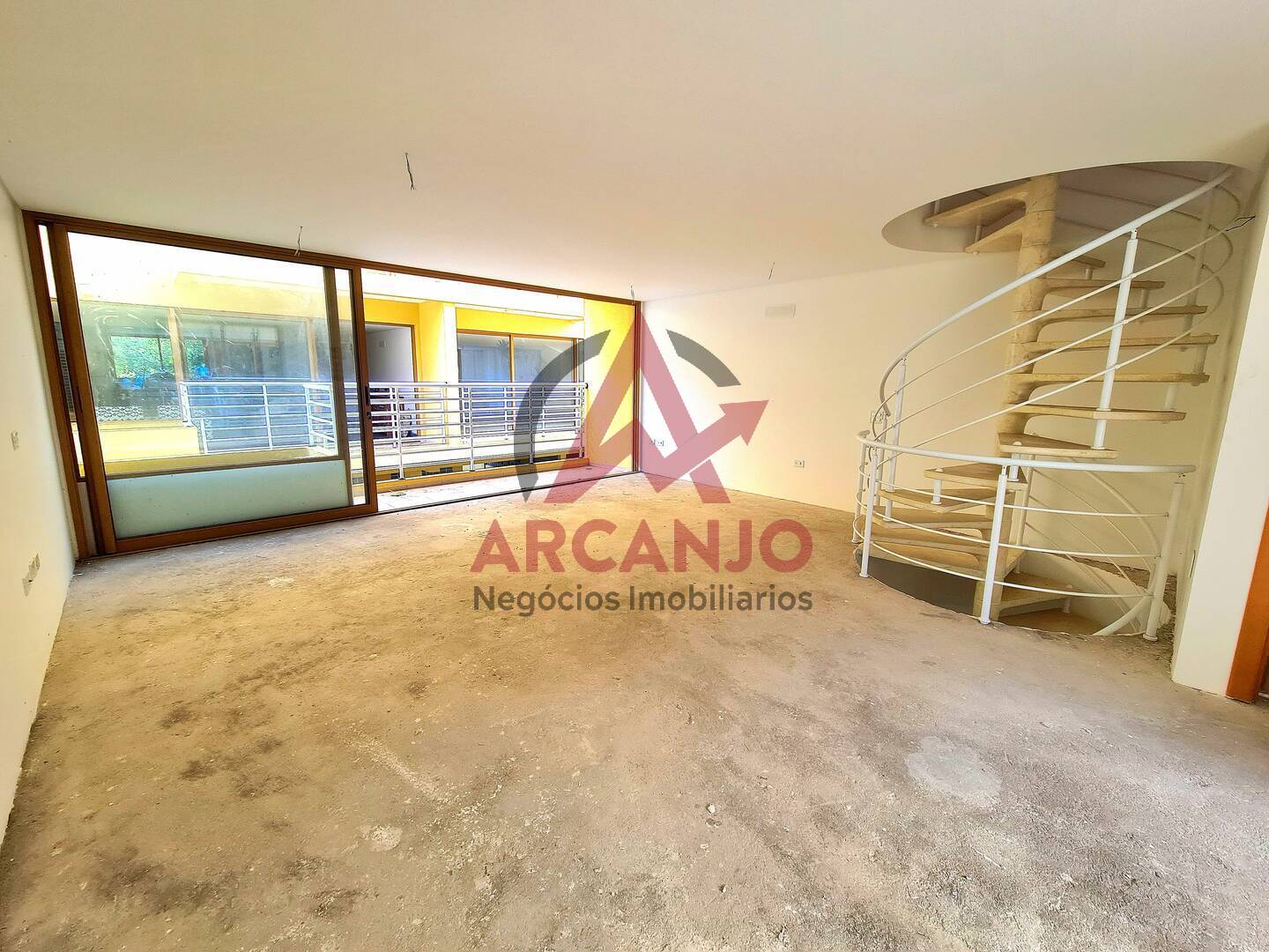 Apartamento à venda com 3 quartos, 168m² - Foto 1