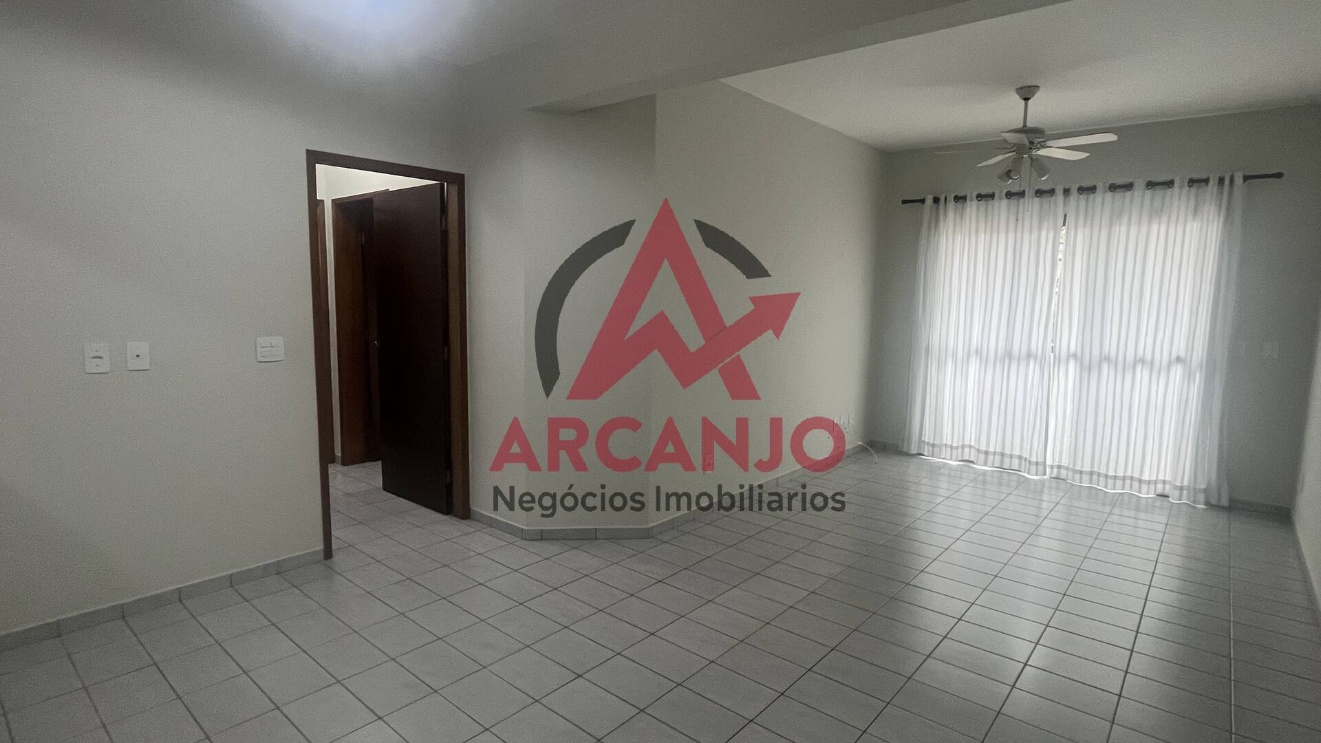 Apartamento à venda com 2 quartos, 87m² - Foto 2