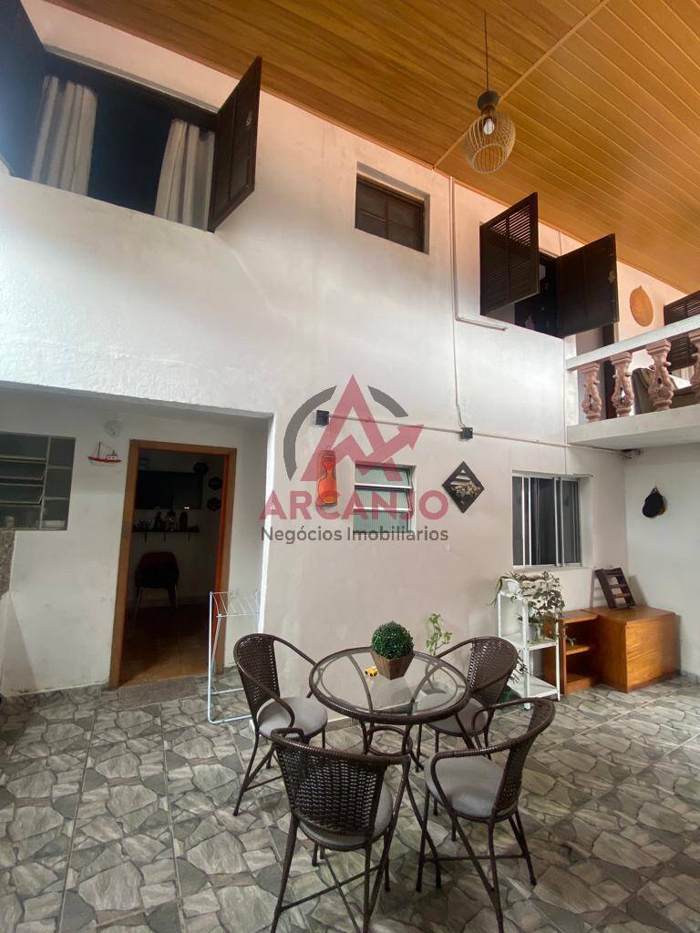 Casa à venda com 5 quartos, 250m² - Foto 4