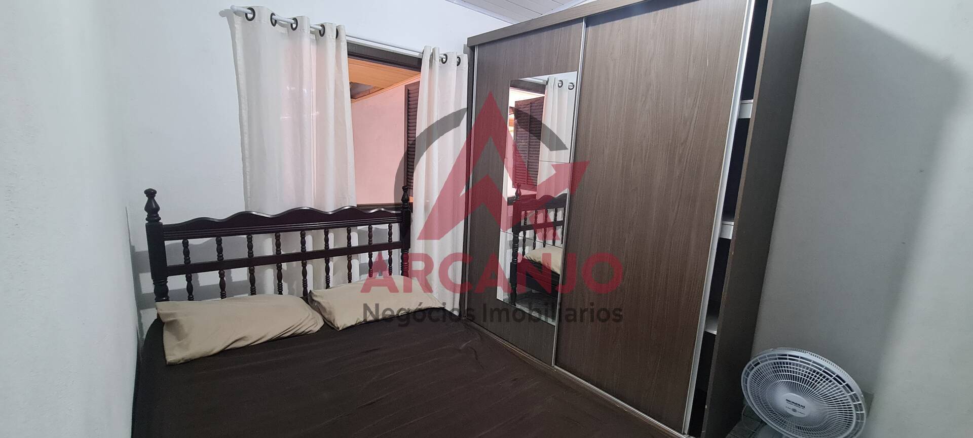 Casa à venda com 5 quartos, 250m² - Foto 19