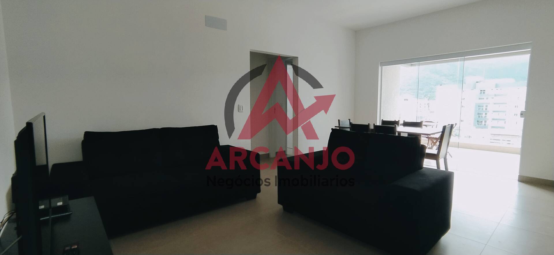 Apartamento à venda com 2 quartos, 80m² - Foto 2