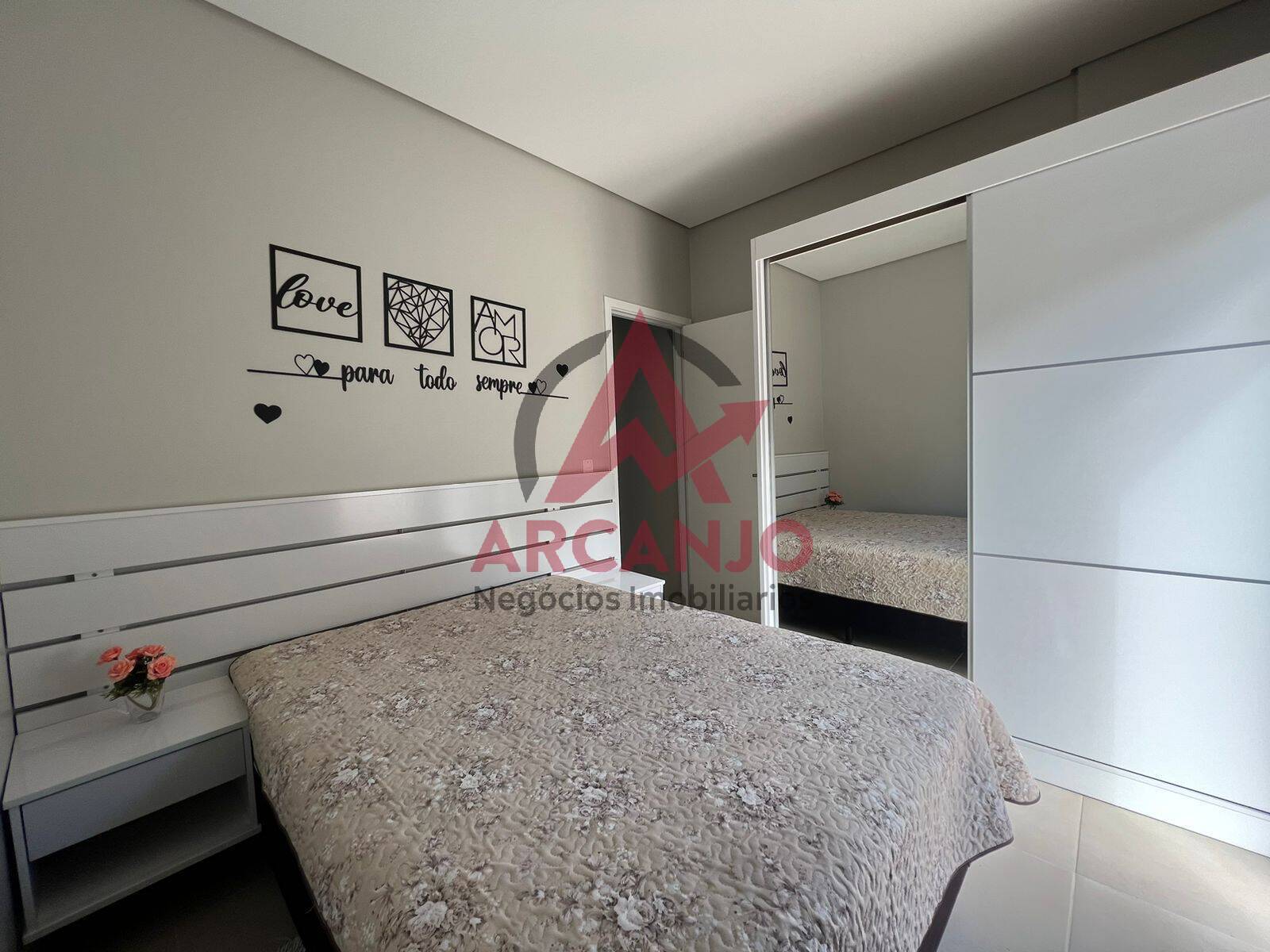 Apartamento à venda com 2 quartos, 80m² - Foto 9