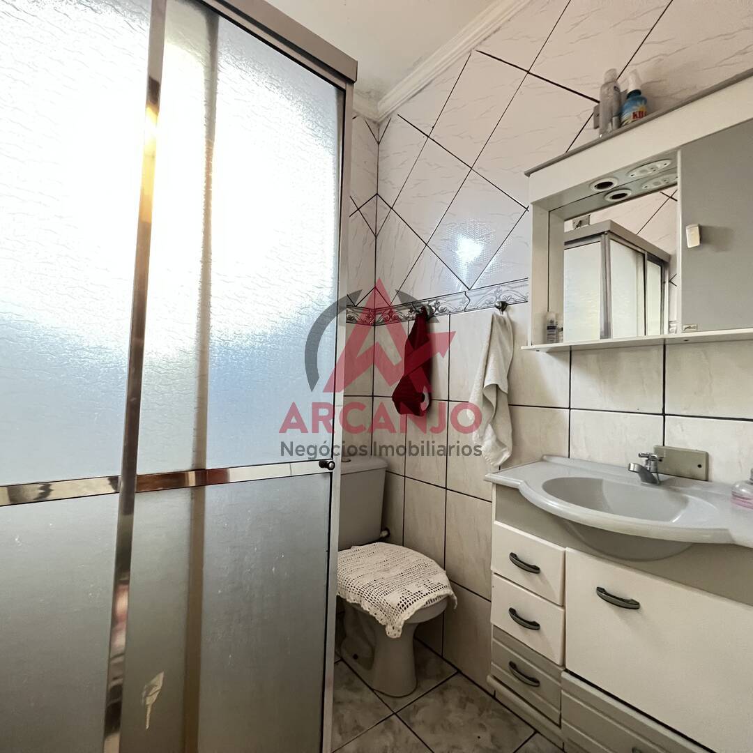 Casa à venda com 4 quartos, 130m² - Foto 12