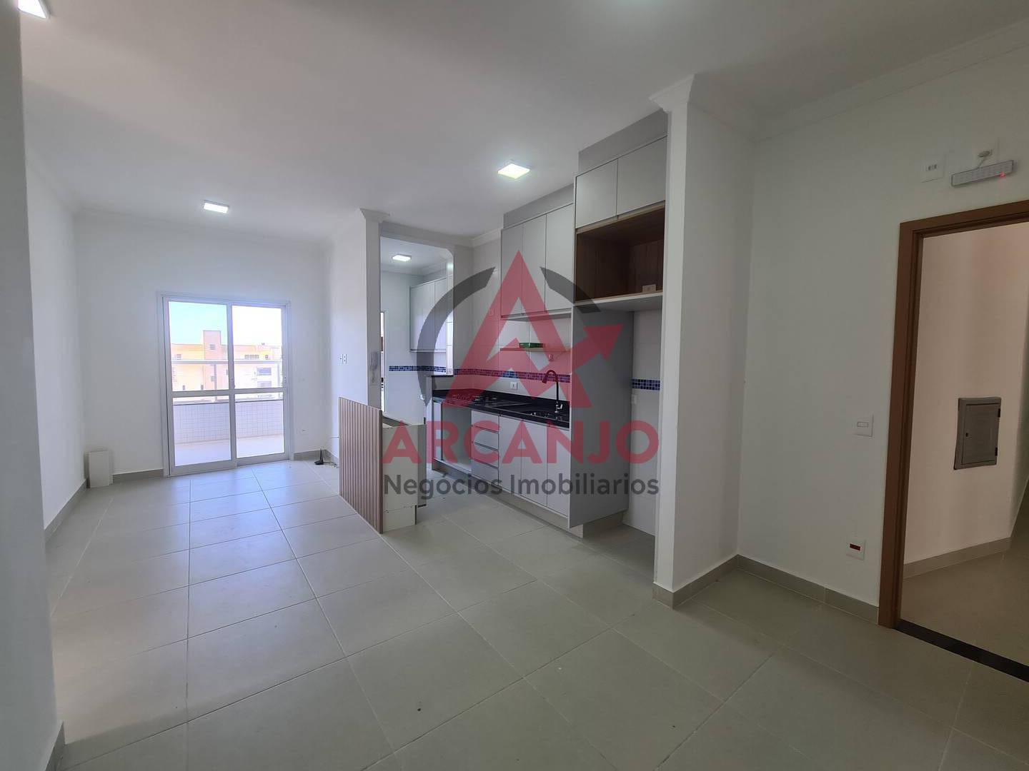 Apartamento à venda com 2 quartos, 61m² - Foto 1