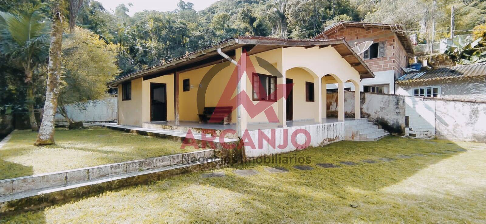 Casa à venda com 2 quartos, 130m² - Foto 1