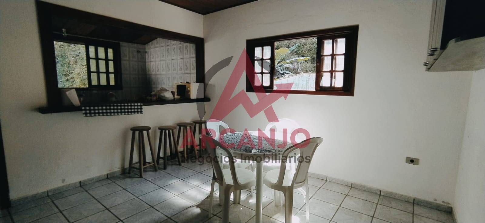 Casa à venda com 2 quartos, 130m² - Foto 15