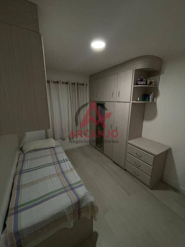 Apartamento à venda com 3 quartos, 74m² - Foto 2