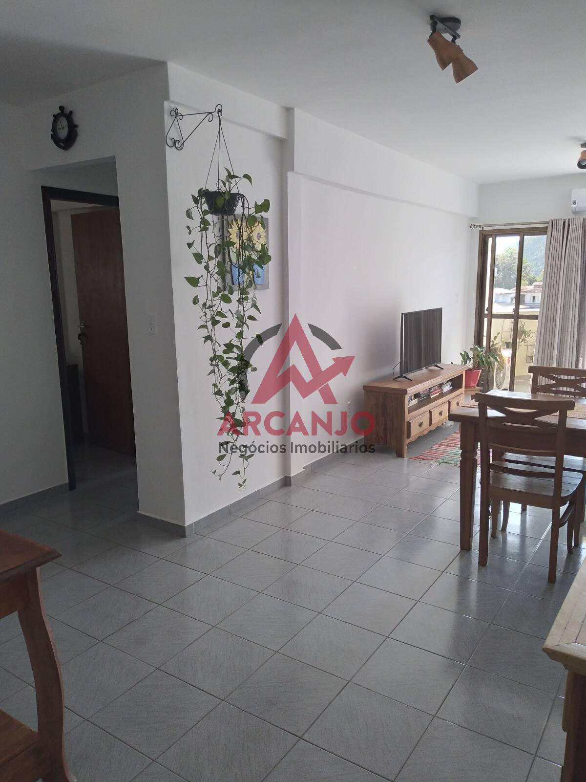 Apartamento à venda com 2 quartos, 85m² - Foto 1