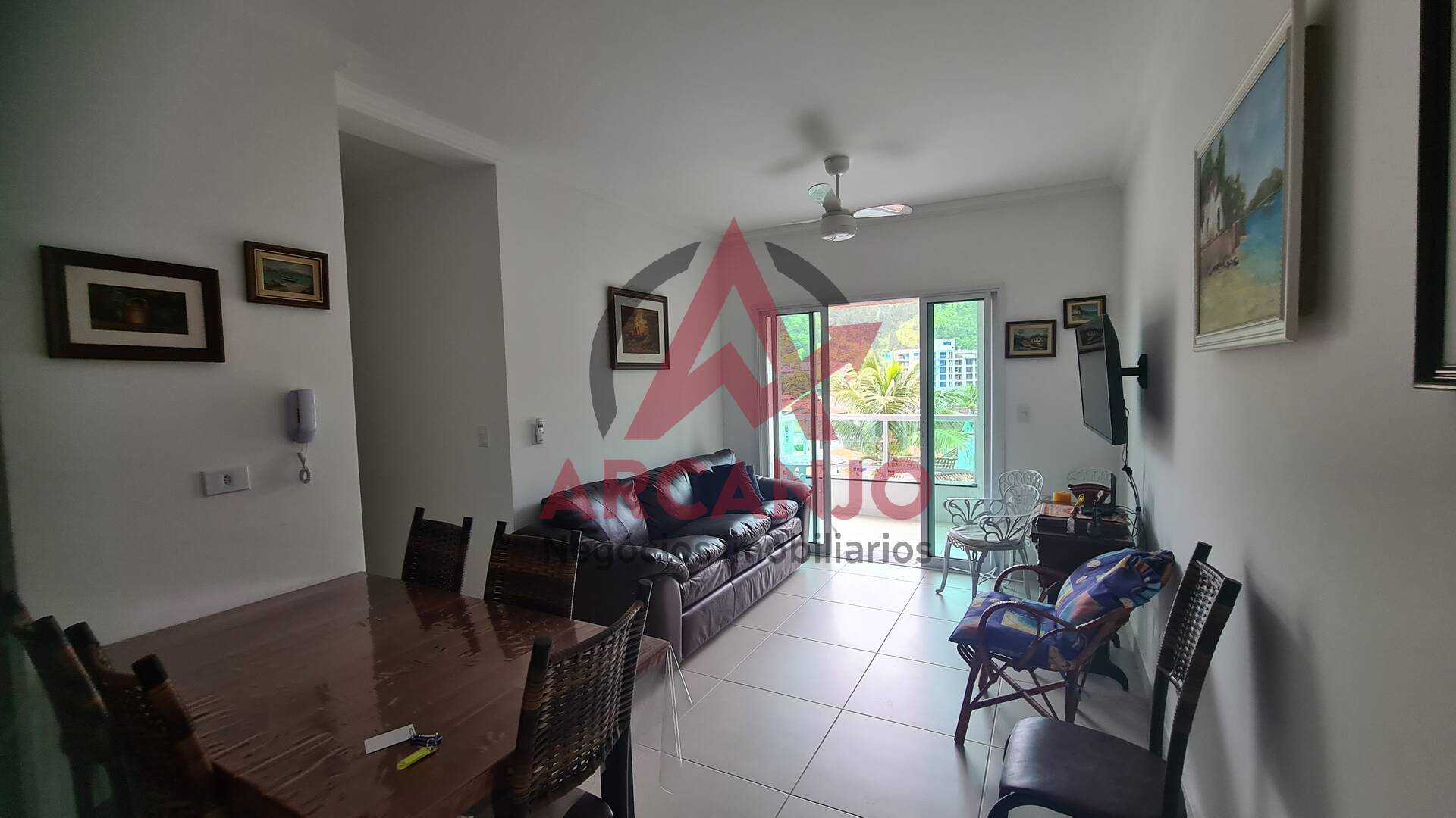 Apartamento à venda com 2 quartos, 60m² - Foto 1