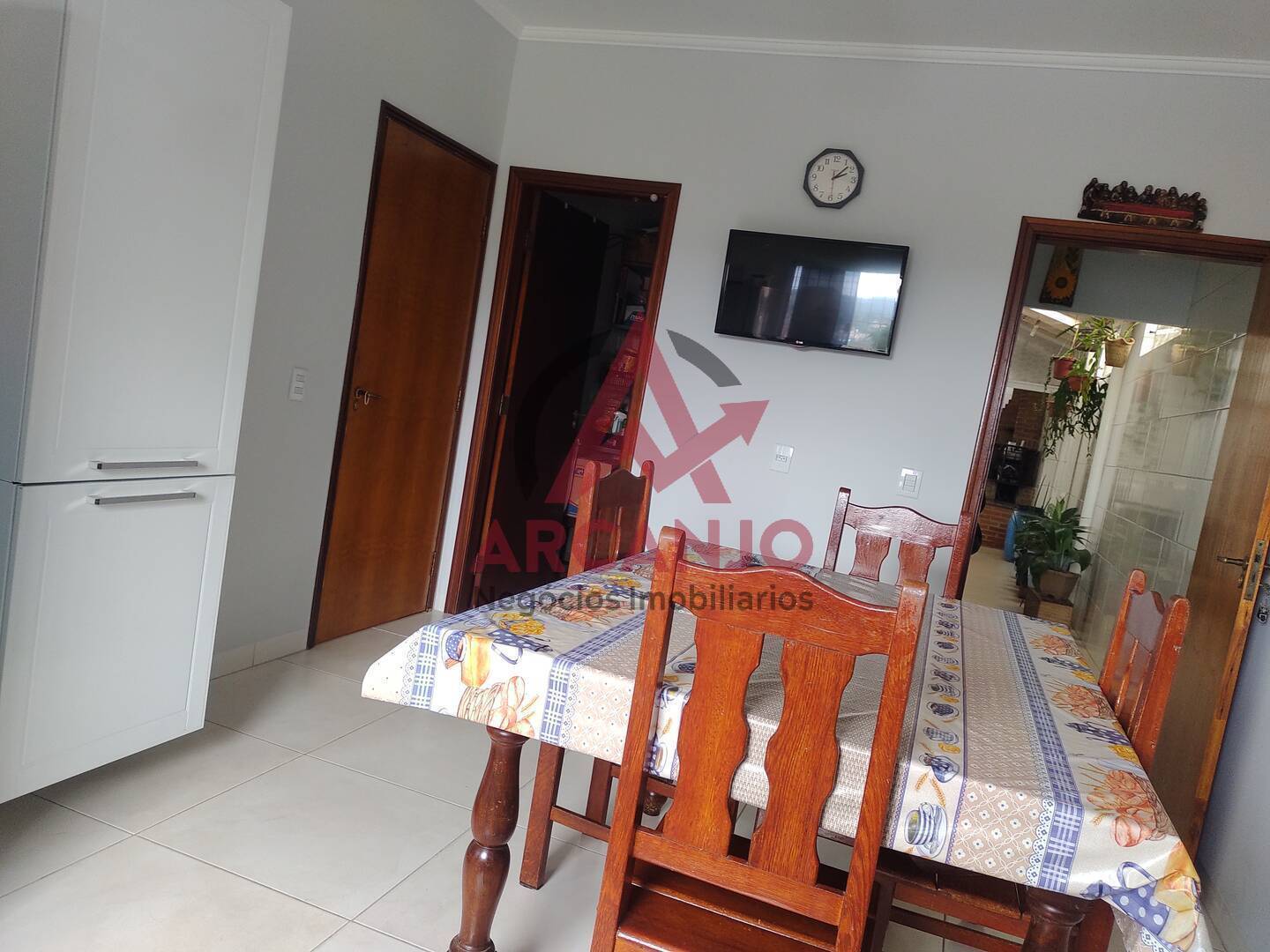 Casa à venda com 3 quartos, 300m² - Foto 10