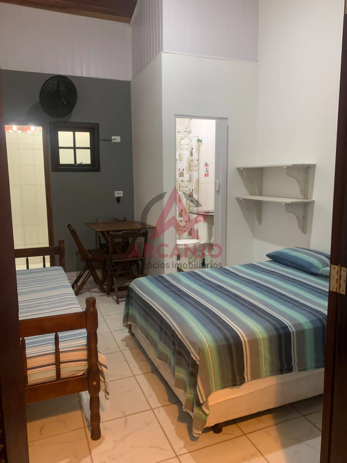 Casa à venda com 11 quartos, 300m² - Foto 18