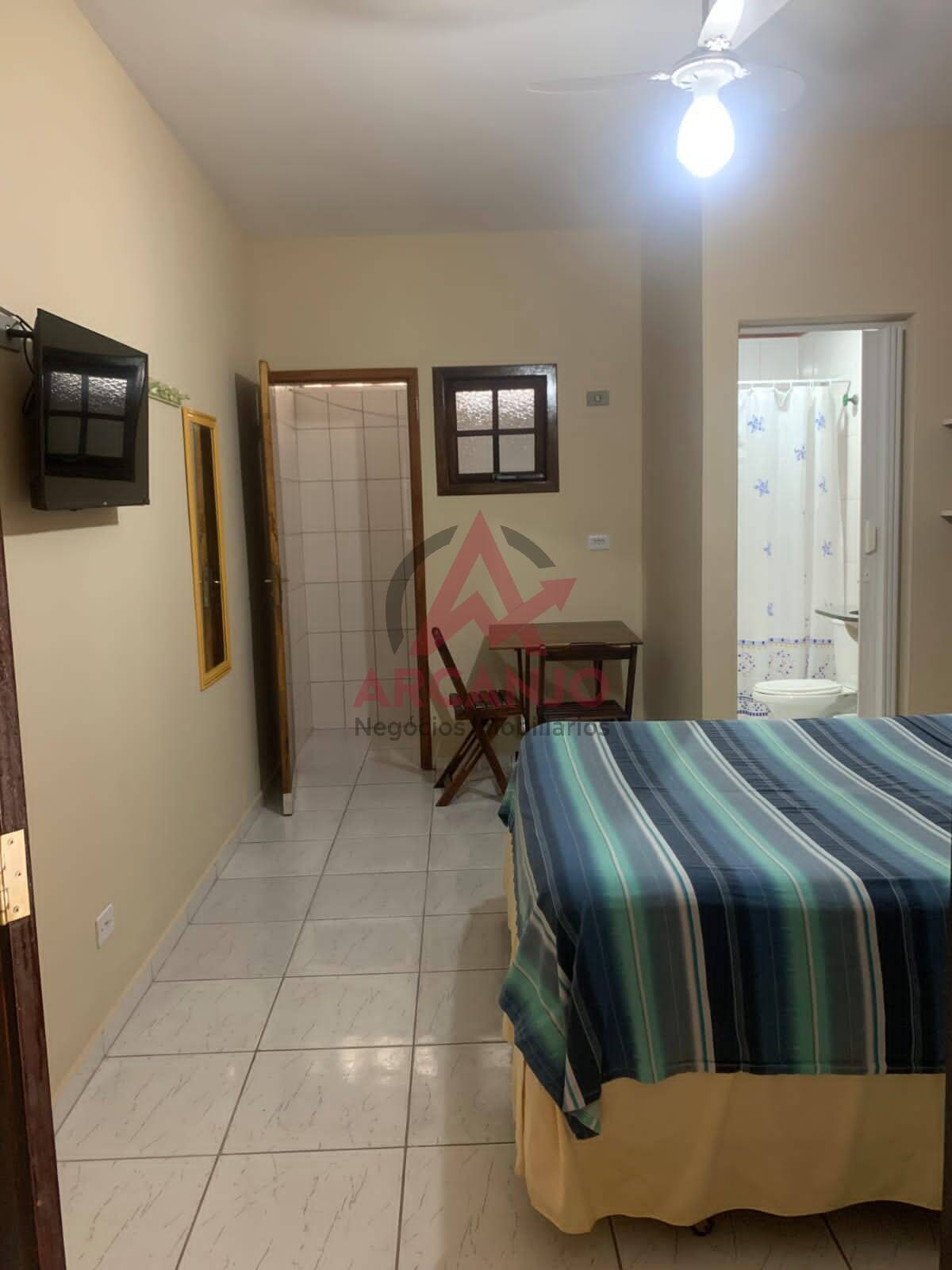 Casa à venda com 11 quartos, 300m² - Foto 28